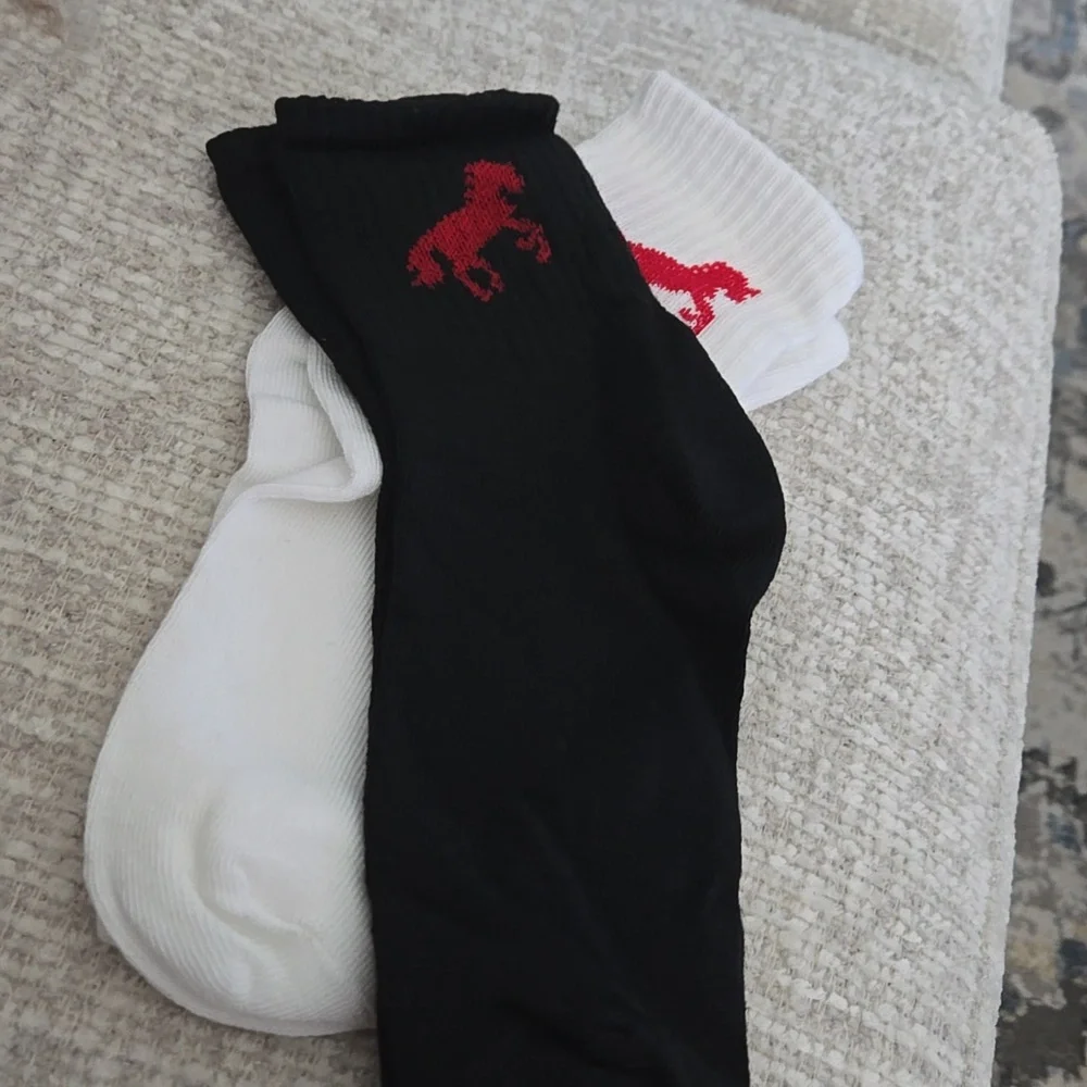 2 pk poly span Equestrian horse socks. Black pr and White pr